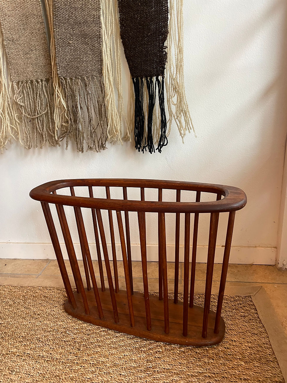 Thumbnail: Arthur Umanoff Magazine Rack