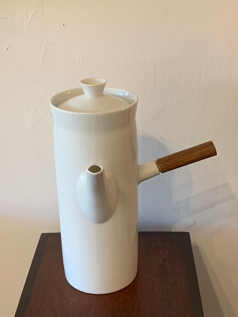 Thumbnail: Legardo Tackett Teapot
