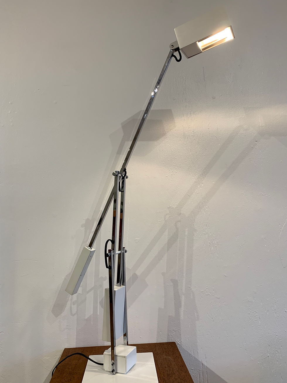 Thumbnail: Architectural Desk Lamp