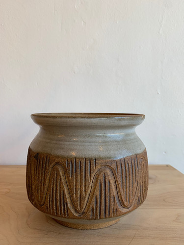 Mid Century Modern Grey Scratch Pot | Merchant