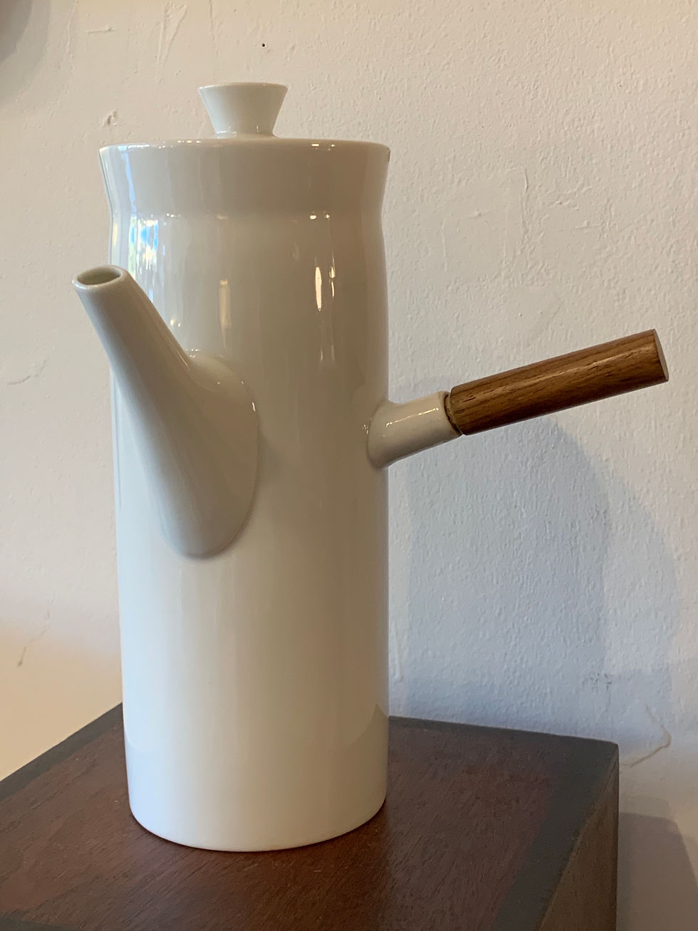 Thumbnail: Legardo Tackett Teapot