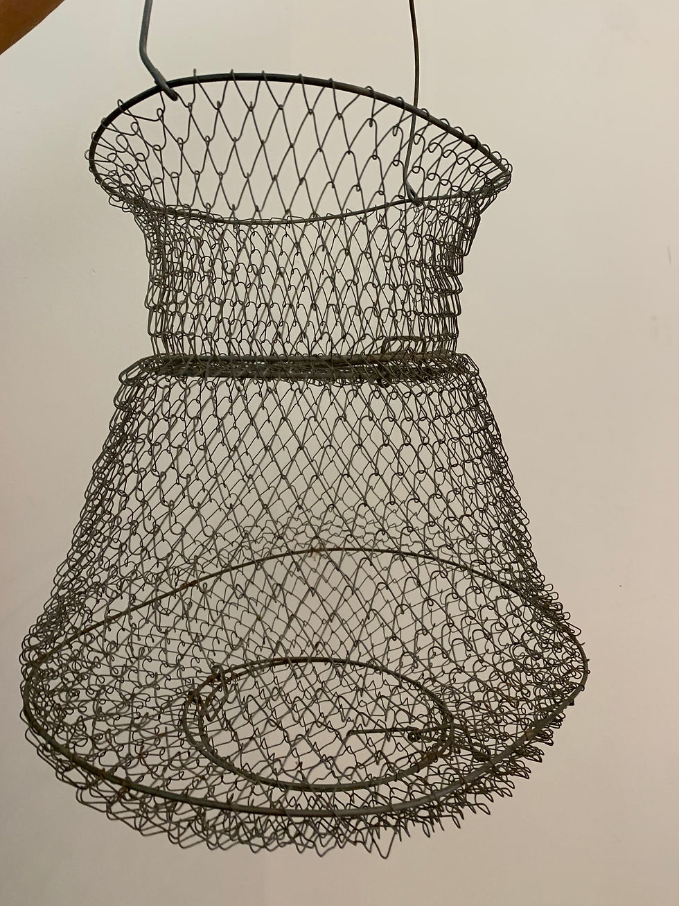 Thumbnail: Single Handle Wire Basket
