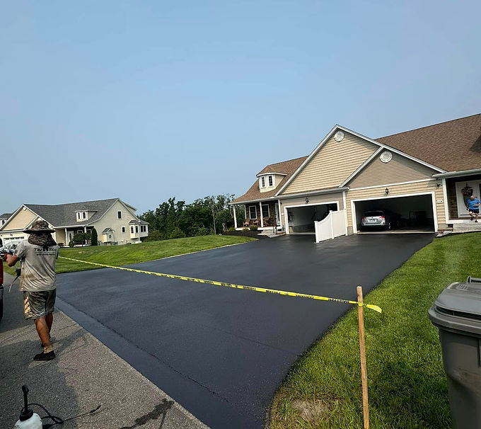 HOA-sealcoating-salem-nh.jpg
