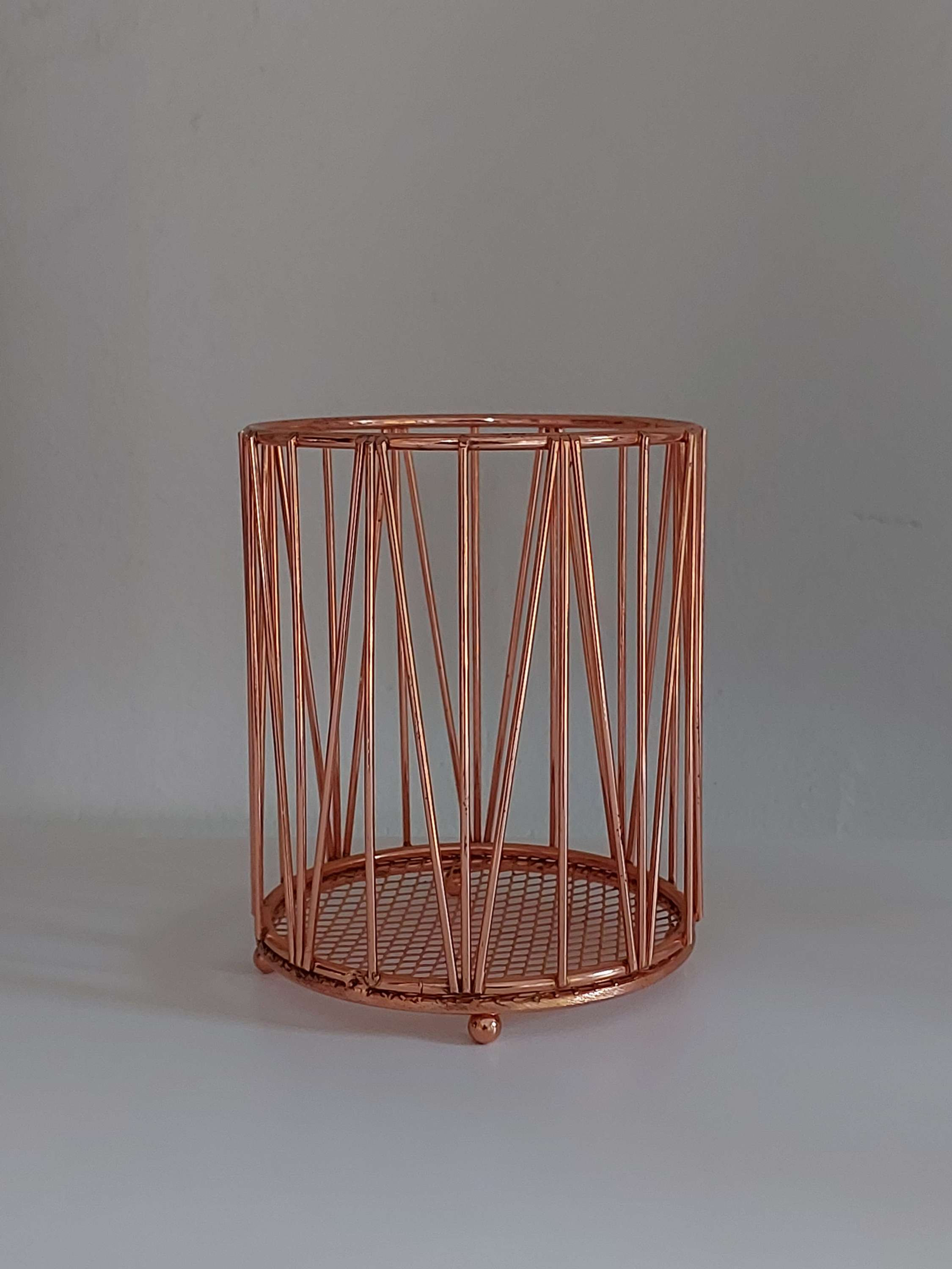 Rosegold industrial holder