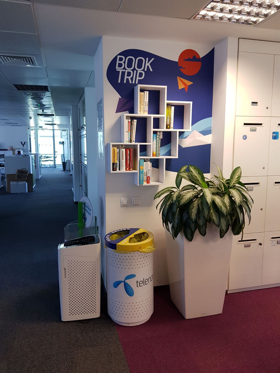 Telenor Book Zones - книжни кътове InfoGraffiti офис стени 2