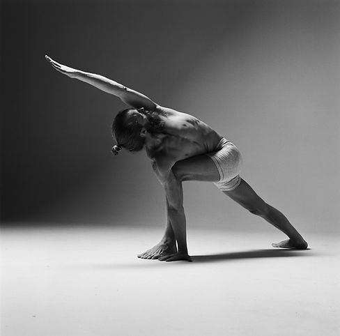ParivrttaParshvakonasana, 5_edited.jpg