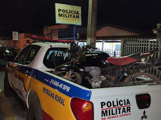 PRESOS AUTORES DE FURTO DE MOTOCICLETA EM TRAILER DE SERRA DO SALITRE - MG