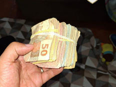 A Polícia Militar realizou, na manhã de hoje, uma operação de cumprimento de mandados de busca e apreensão , motivada por informações enviadas pela população AO DISQUE DENÚNCIA