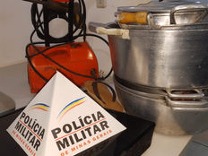 PRESOS EM SERRA DO SALITRE AUTOR DE FURTO E RECEPTADORES COM RECUPERAÇÃO DO MATERIAL FURTADO.