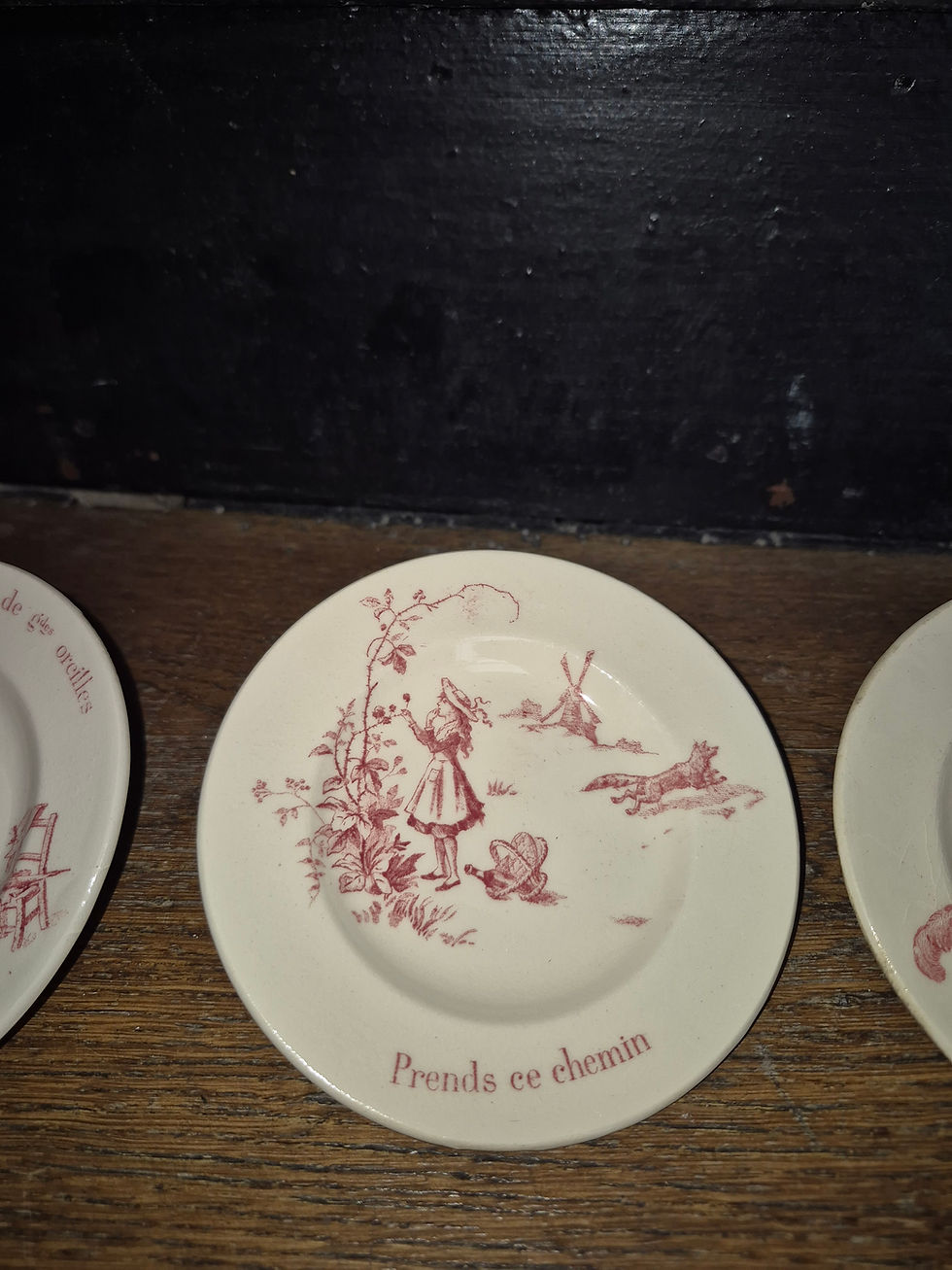 Miniature : Assiettes de Dinette Ancienne Gien Terre de Fer Chaperon Rouge