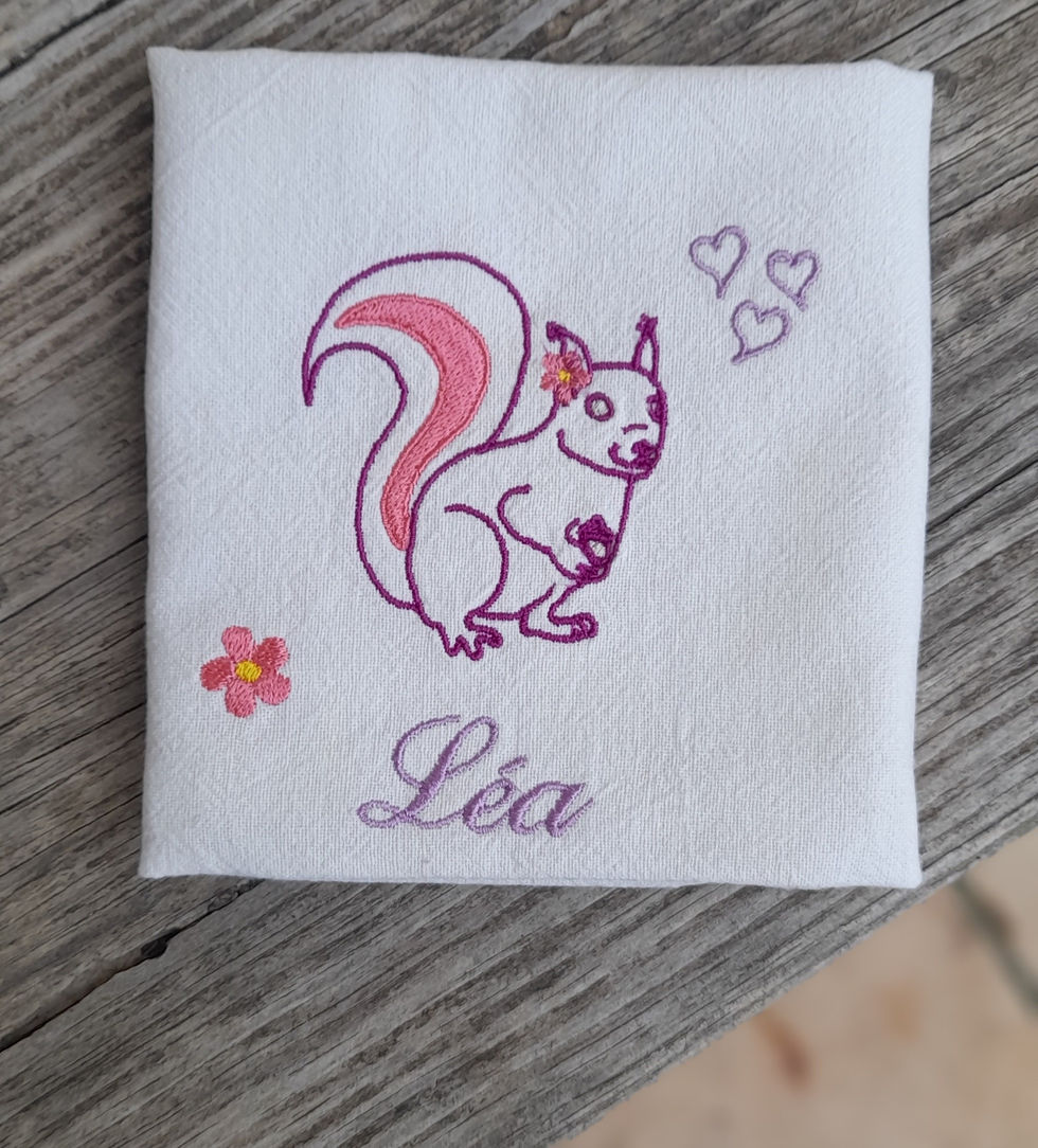 broderie serviette de table ecureuil_edited