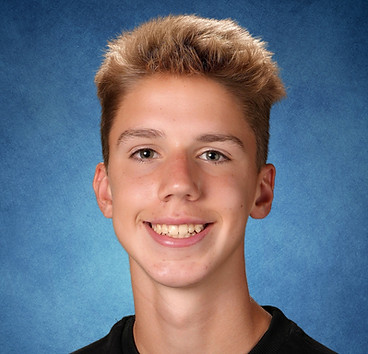 Wynn Headshot.jpg
