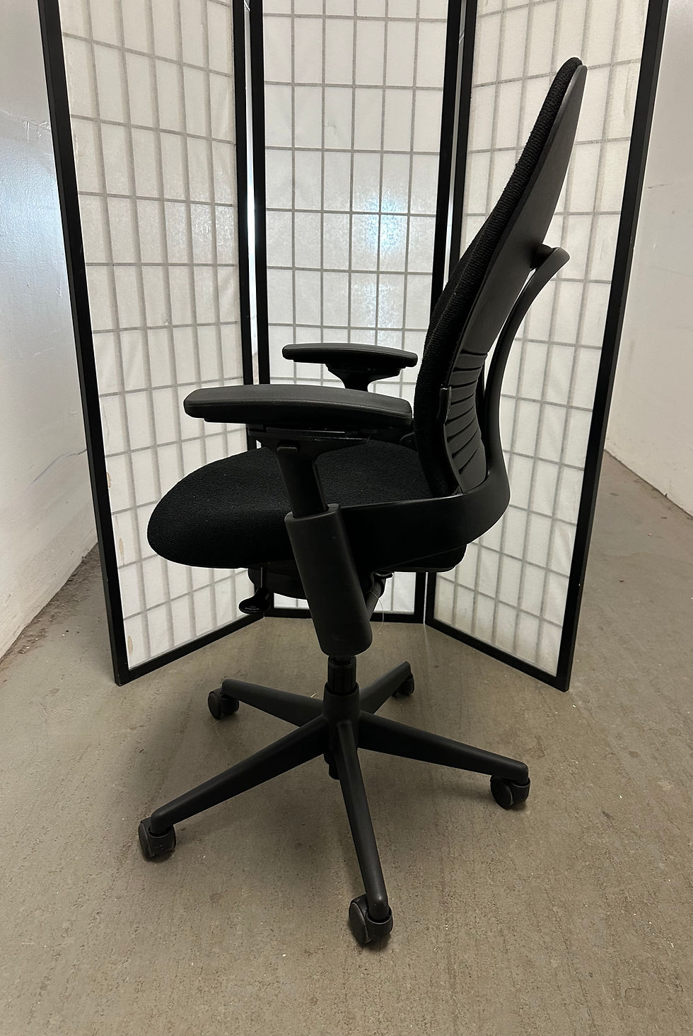 Thumbnail: Steelcase Leap V2