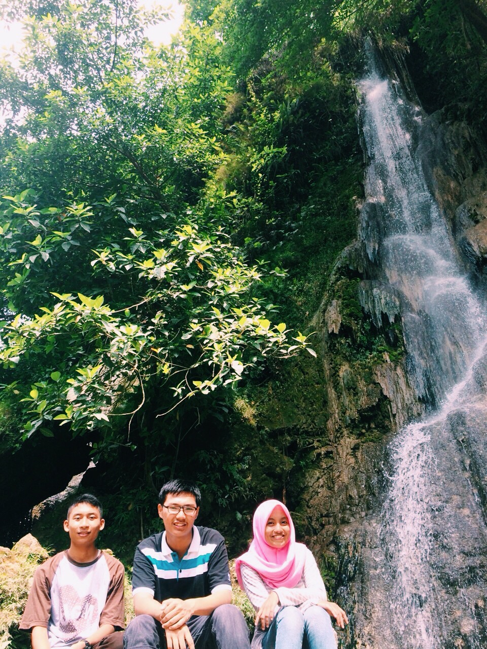 Sri Gethuk jatuh dari atas tebing
