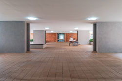 Fotografía arquitectura interior hall san vicente fundación rionegro