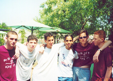 כולם בלונה גל.jpg