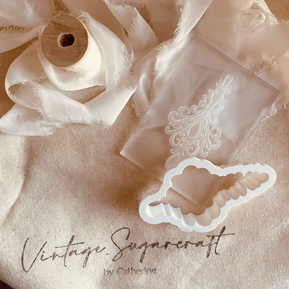 Heirloom Brooch Fondant Cookie Stamp & Cutter