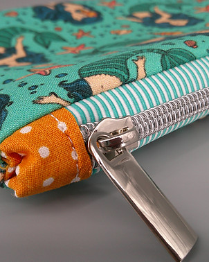 Stitched Zipper Detail