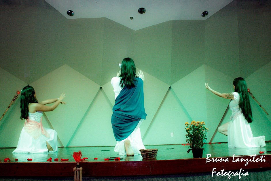 ESPETÁCULO (Dez.12) FILHAS DA LUA