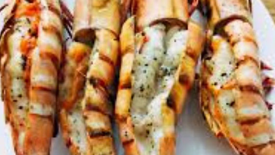 Grilled large prawns with side
