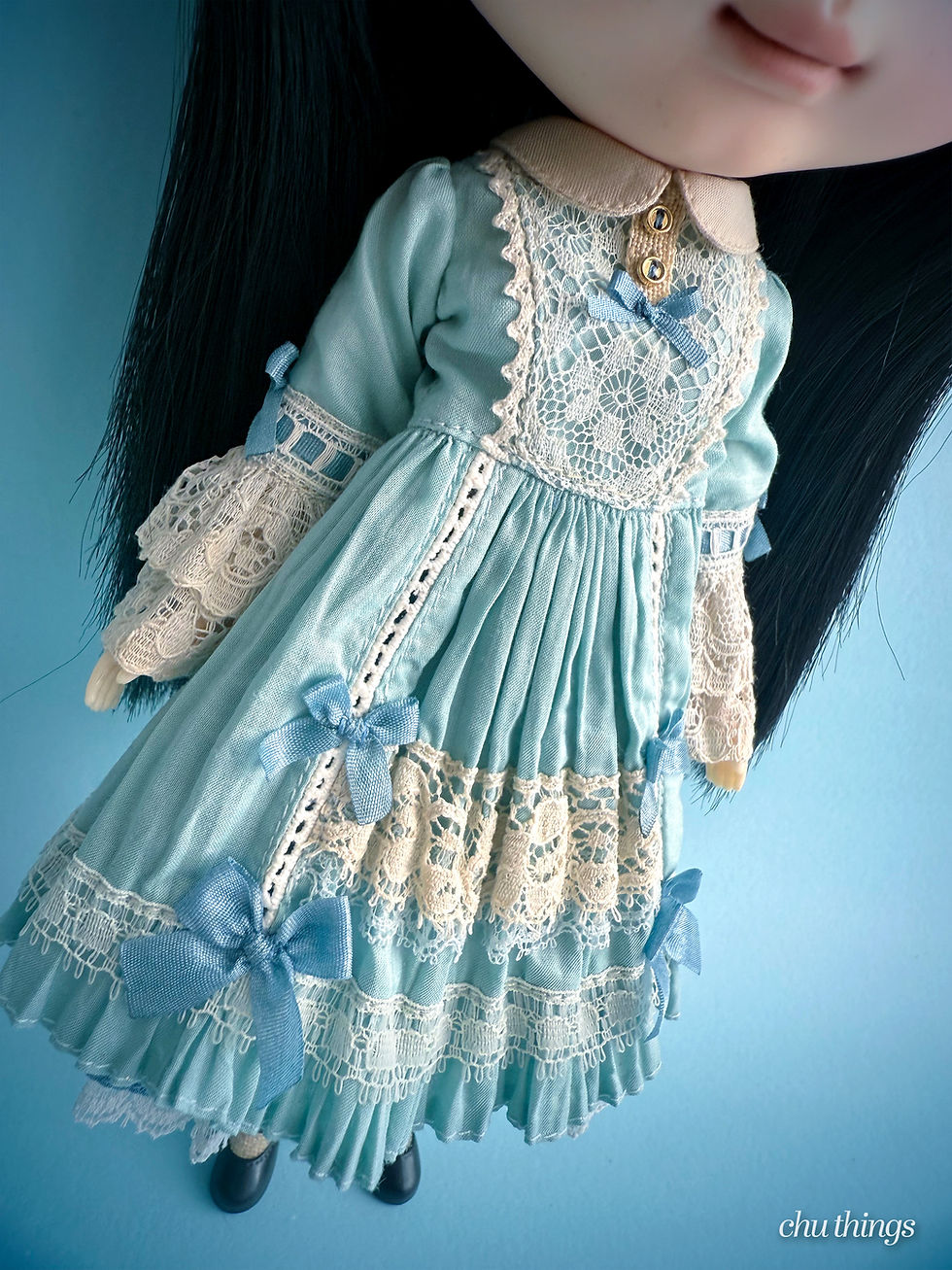 Thumbnail: "Heirloom Grace" in Blue for Neo Blythe dolls