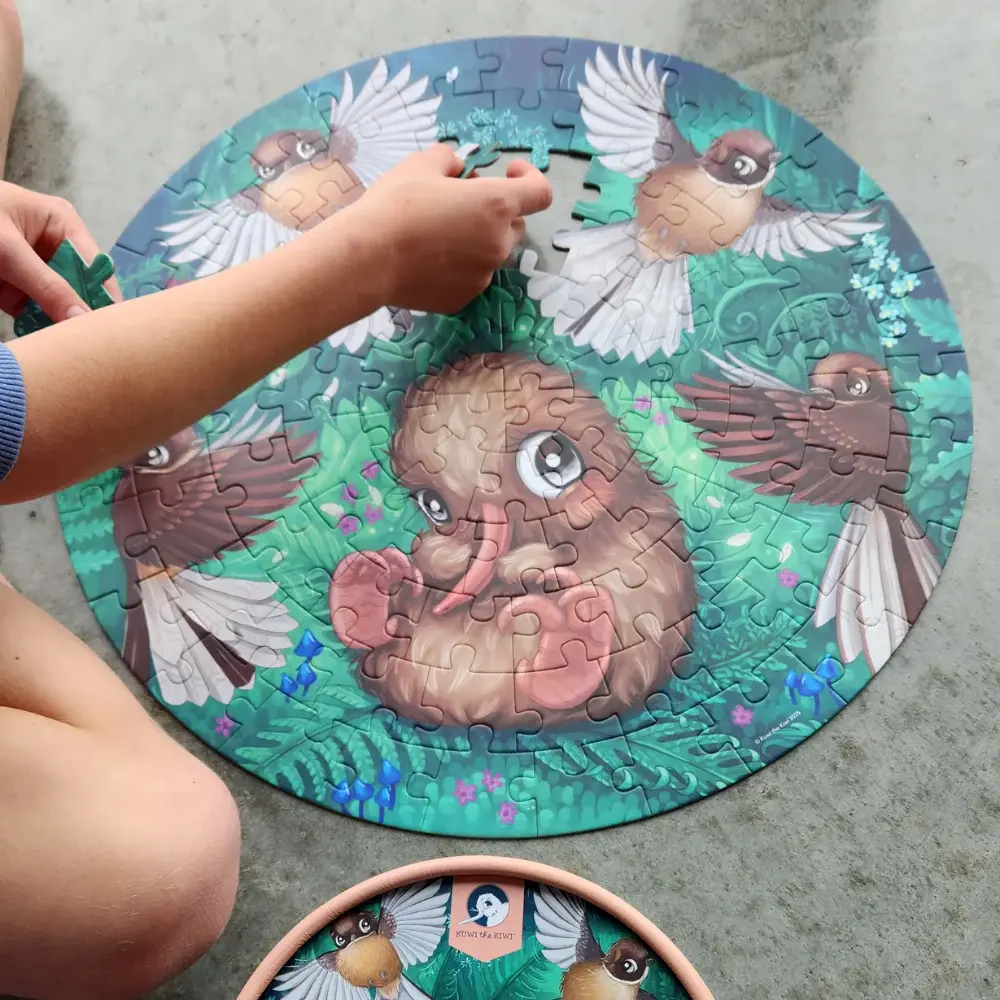 Puzzle - Fantail Flurry - Round - 100 piece