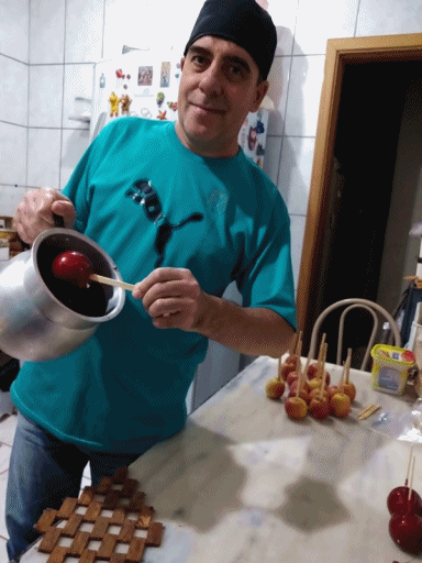 Produzindo_maças_do_amor.gif