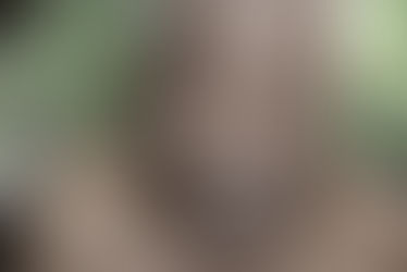 Irmãos de 84 e 86 anos são resgatados em meio a vermes, entulhos, com pouca comida e remédios vencid