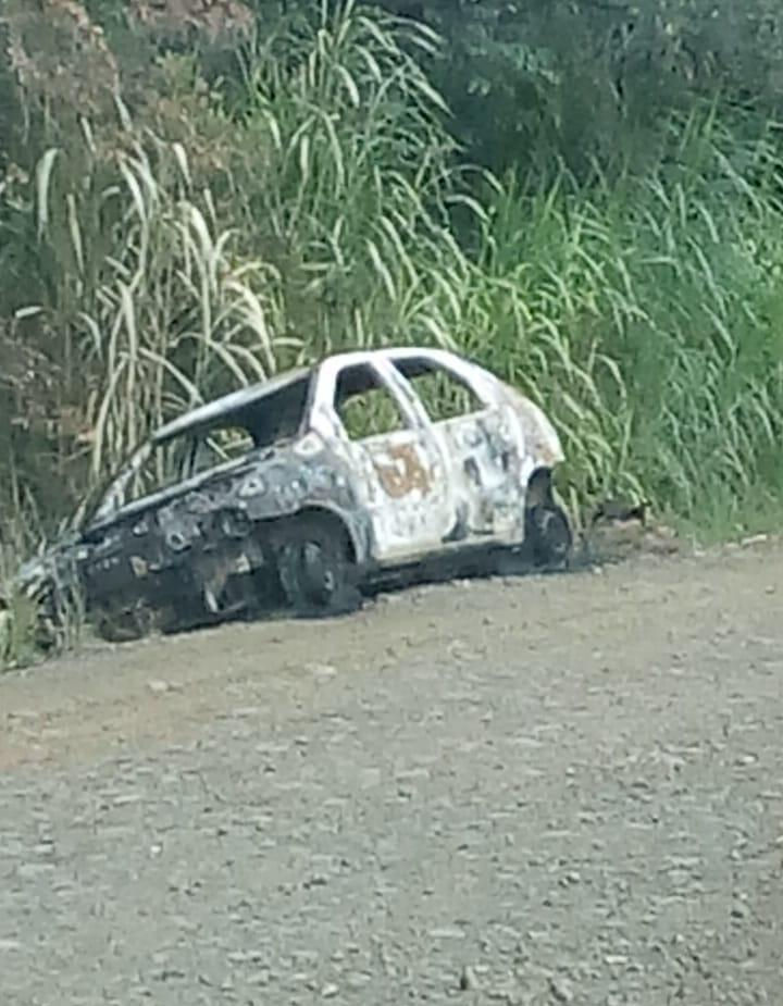 VEÍCULO FURTADO EM CHAPECÓ É ENCONTRADO QUEIMADO EM MAREMA