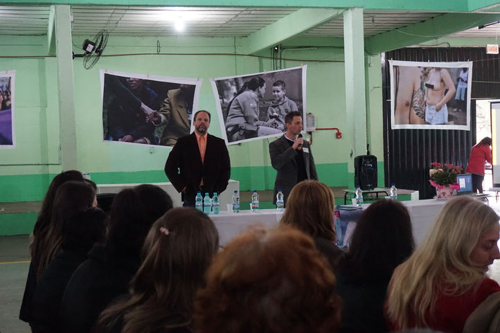 VIOLÊNCIA CONTRA MULHER É ABORDADA EM EVENTO EM CHAPECÓ