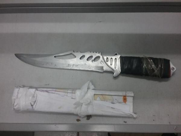 Chapecó-PM apreende adolescente de 13 anos portando arma branca dentro de um Colégio