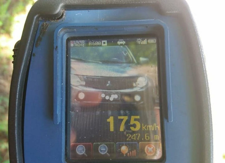 CARRO É FLAGRADO A 175 KM/H NA SC 157