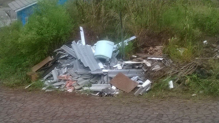 Coronel Freitas-Moradores do bairro Cinquentenario denunciam lixo a céu aberto