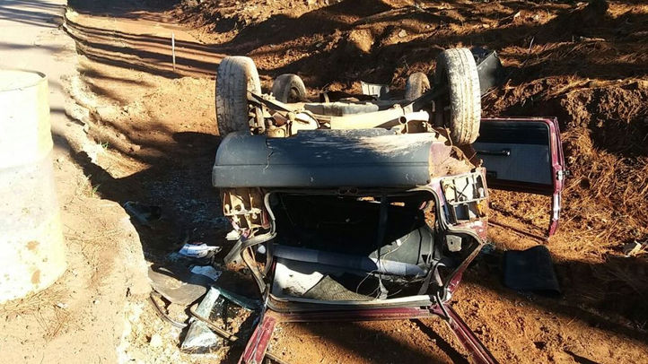 Faxinal dos Guedes-Capotamento na BR-282 deixa duas pessoas feridas