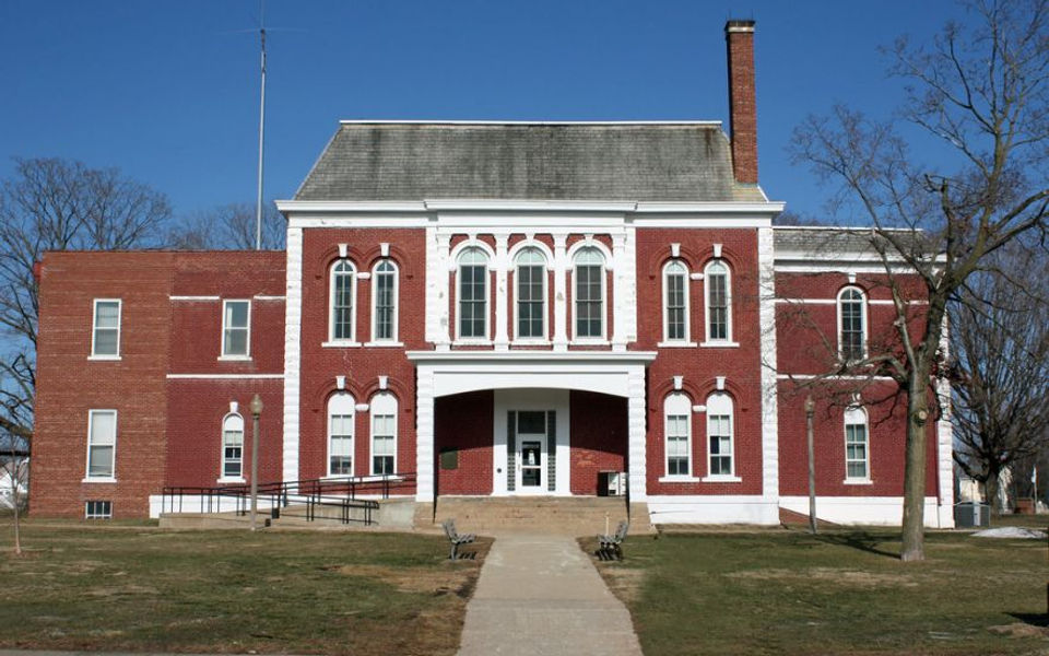 Cass County Courthouse in Virginia, Illinois, actual photograph