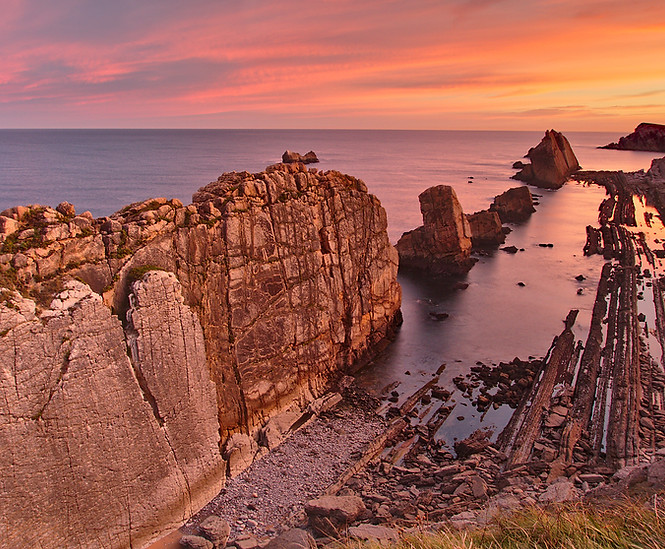 cantabria-playa-la-arnia-spain-y646_l.jpeg