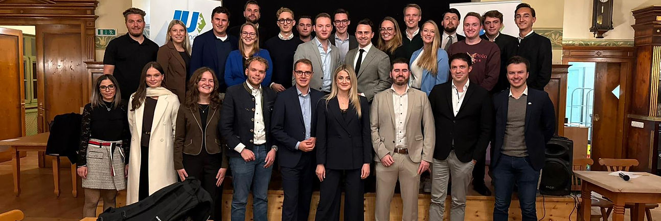 Gruppenbild.jpg
