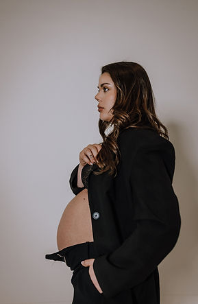 Emily Maternity-16.JPG
