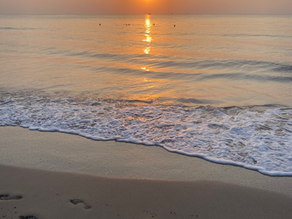 Sunrise on the beach in Trincomalee