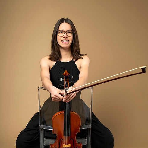 maya ludescher 2025_DSC5572_10x15cm_edited.jpg