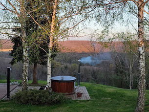 romantikus erdei vendégház dézsafürdővel a Zselicben panorámás kilátással