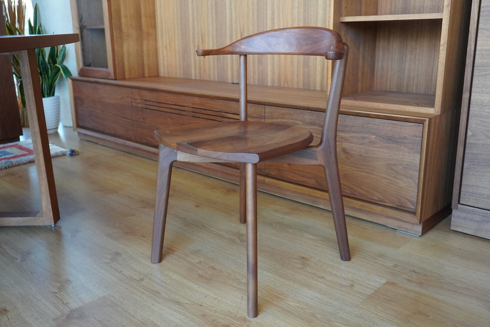 ウォールナット無垢ハーフアームチェア