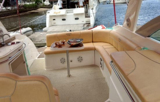 aluguel de lancha guaruja cimitarra cockpit