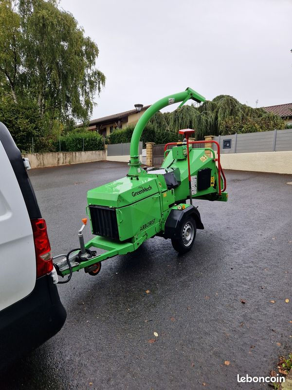 Broyeur de branches Greenmech Location Trévoux Villefranche sur saône Neuville Belleville Reyrieux rhône alpes saône loire
