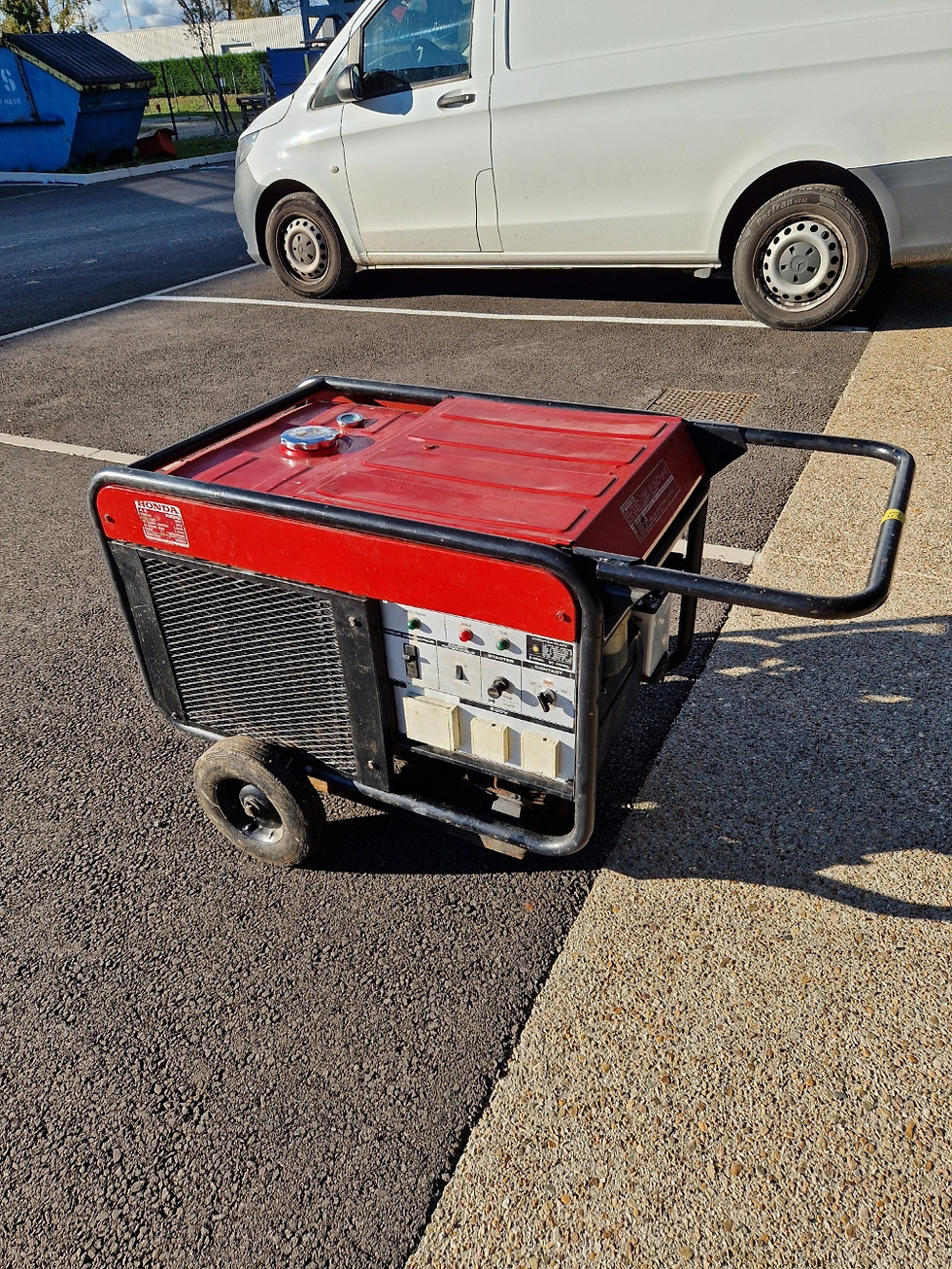 Groupe électrogène onda type ES5500 – 5,5 kW moteur essence Honda, 2 prises 2P+T 16A + 1 prise 2P+T 20A, prix TTC