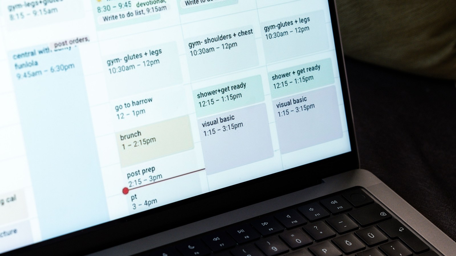 Laptop calendar representing booking calendars and contact routes for local service business enquiries.