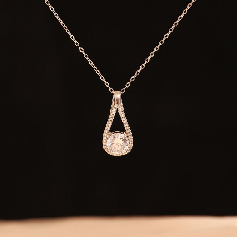Thumbnail: Elegant S925 Heart Silver Necklace
