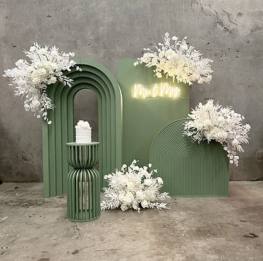 green wall.jpg