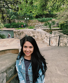 Vee Valle-Oseguera _Headshot.JPG