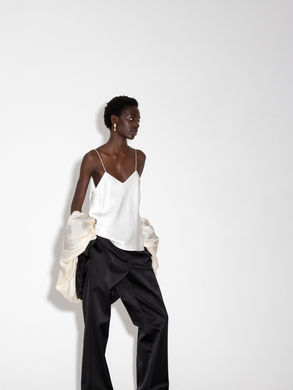04 - Sharon Wauchob AW23.jpg